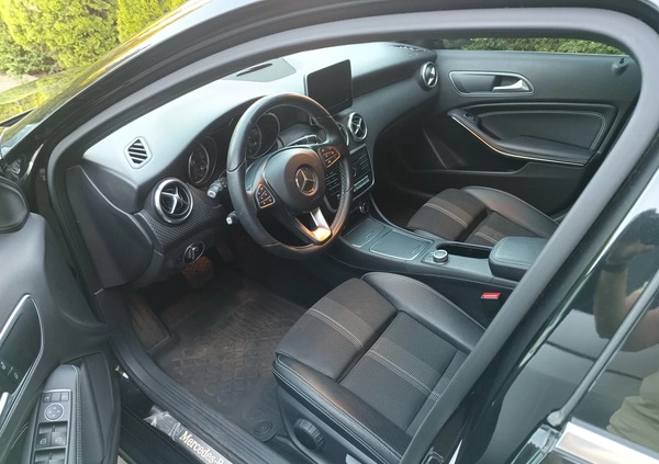 Mercedes-Benz Klasa A cena 66900 przebieg: 113300, rok produkcji 2017 z Tczew małe 92